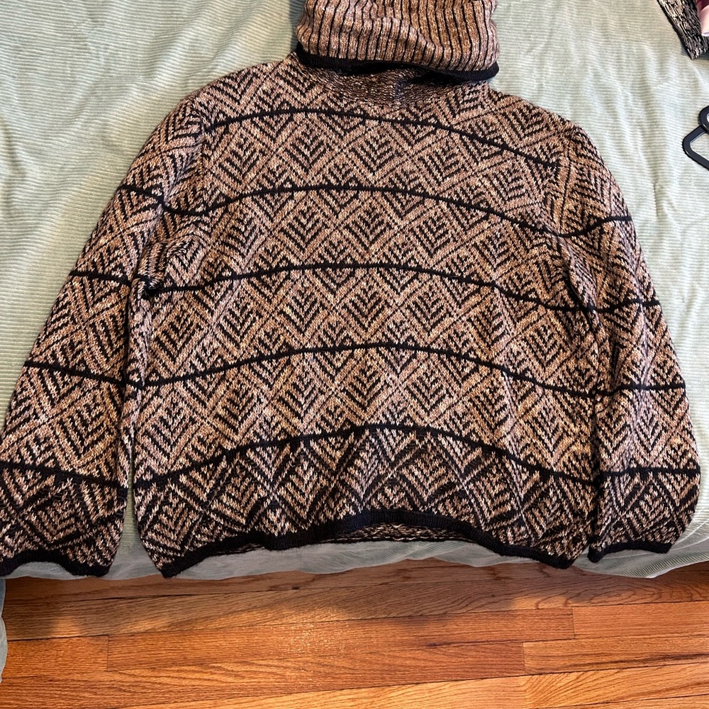 Women’s Black and Brown wool sweater
